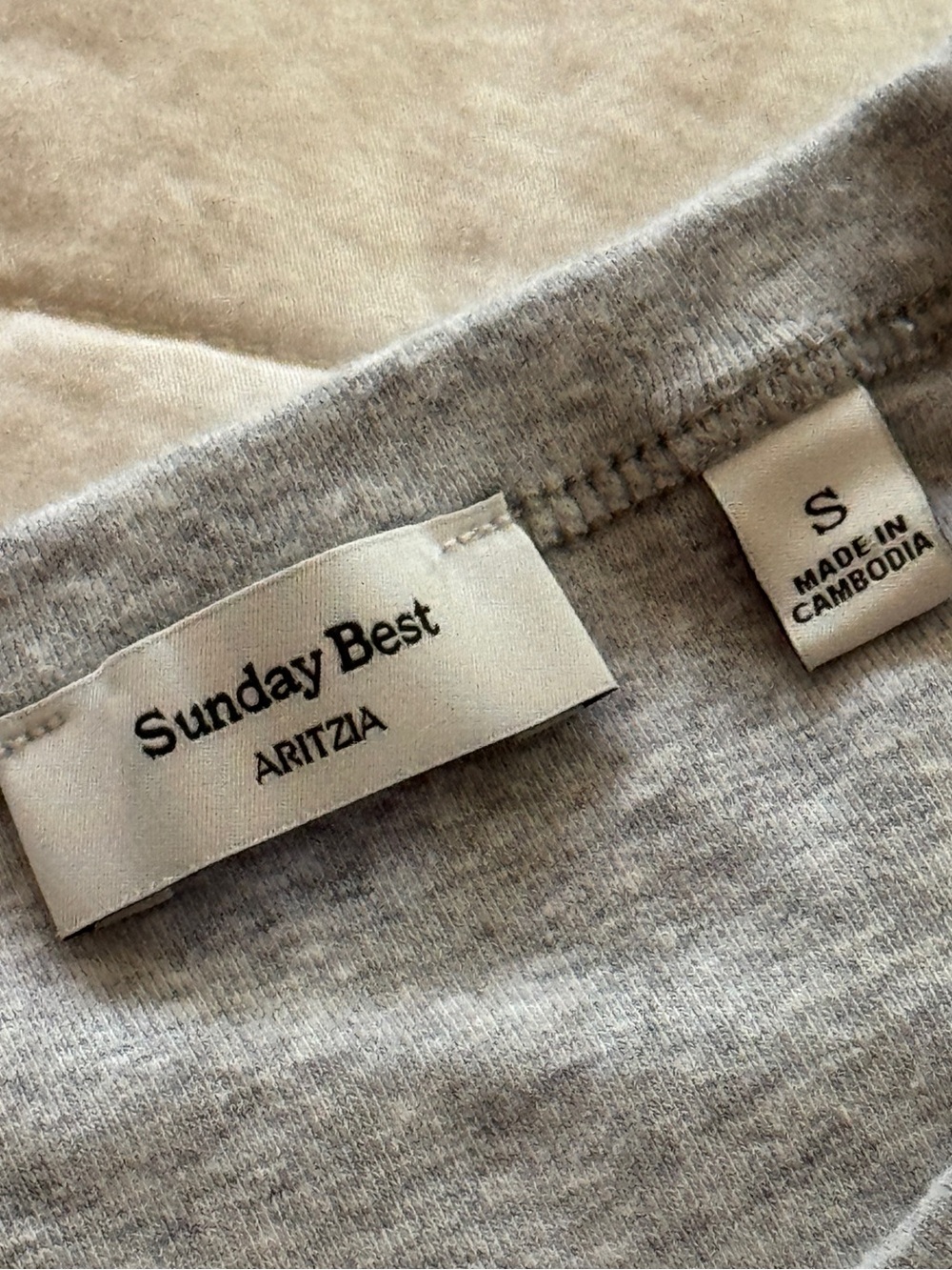 Aritzia Sunday Best Best Hug Little Ribbed Icon T-Shirt - Picture 3 of 3
